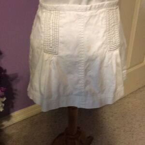 Guess  Pleated skirt.